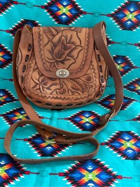 VINTAGE MEXICAN 🌼Hand-Tooled Floral Leather Crossbody Bag - Brown